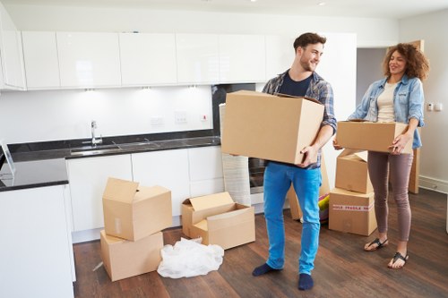 Small moving van suitable for compact moves in Wandsworth
