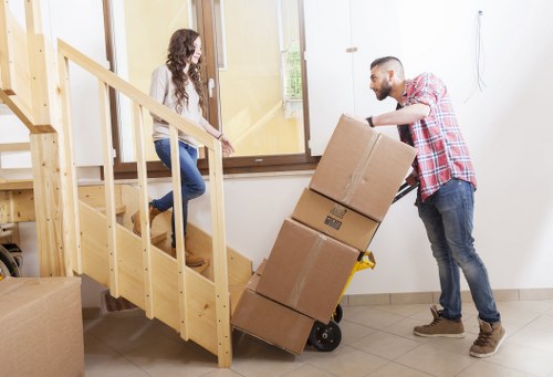 Local moving truck hire service for homes and businesses in Wandsworth